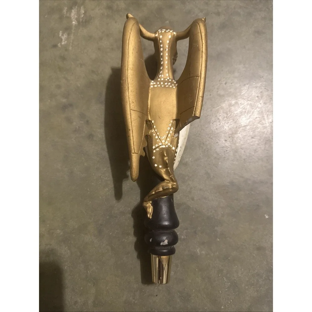 GULDEN DRAAK - QUAD - FLYING DRAGON - BEER TAP HANDLE (Broken)